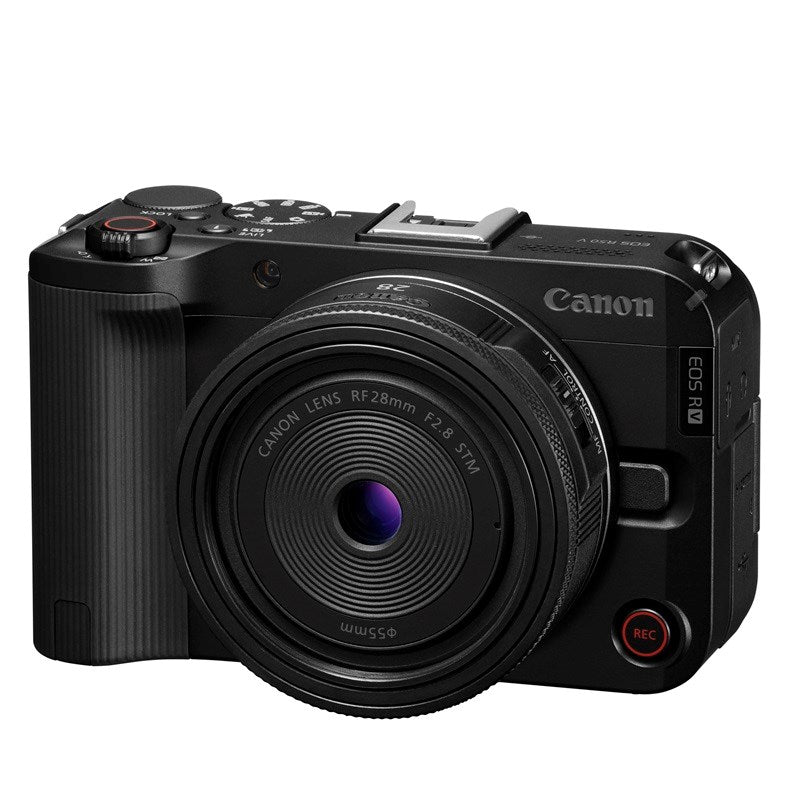 Cámara profesional Canon R50 V negra con lente RF-S 14-30mm, vista frontal sobre fondo blanco.