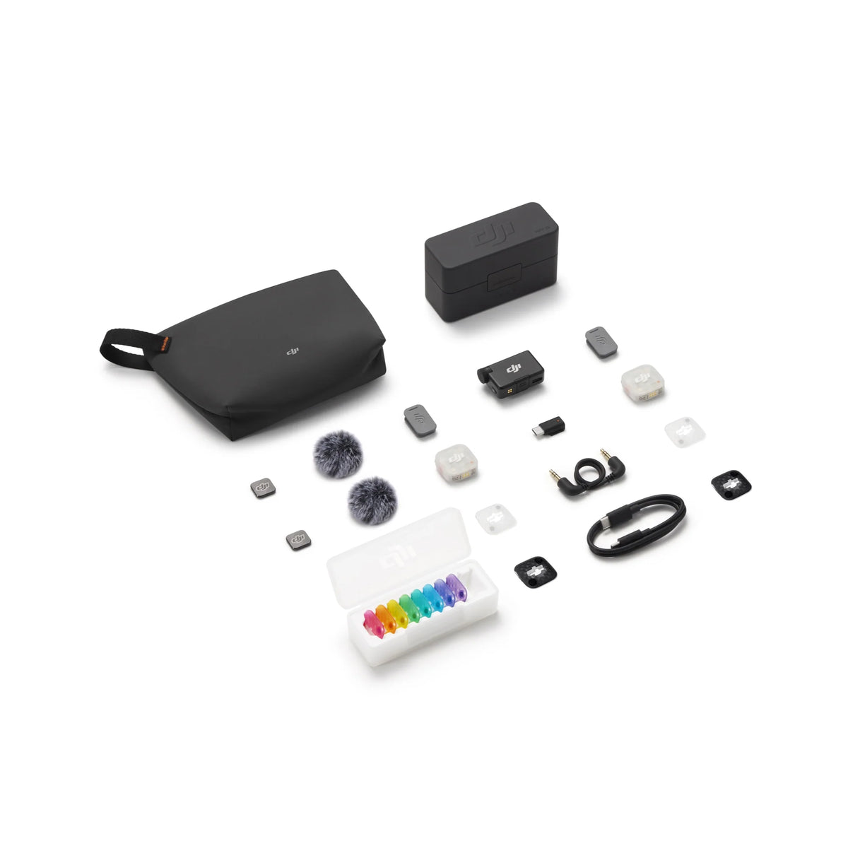 DJI Mic Mini 2S con dos transmisores, receptor y estuche de carga para grabación de audio inalámbrica.