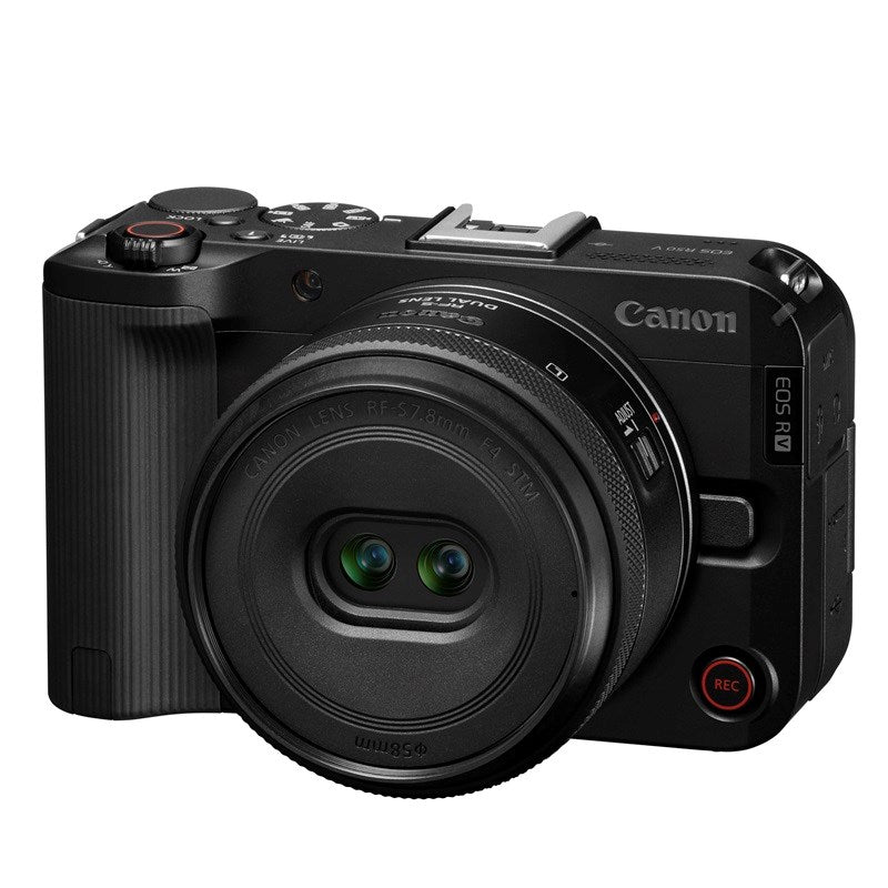 Cámara profesional Canon R50 V negra con lente RF-S 14-30mm, vista frontal sobre fondo blanco.